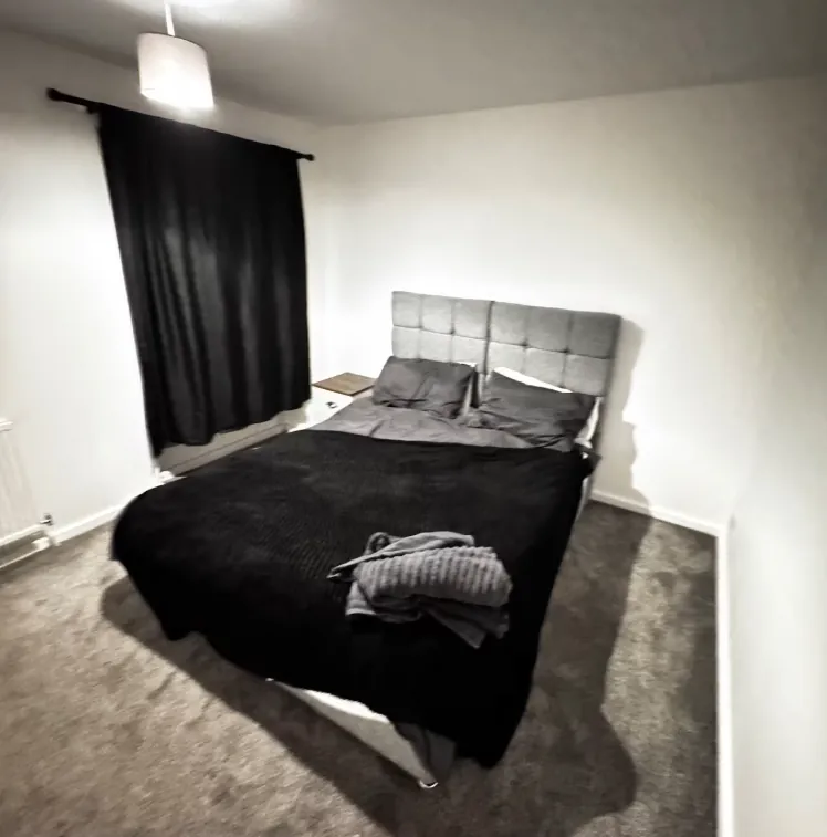Bedroom in a furnished Hornchurch property